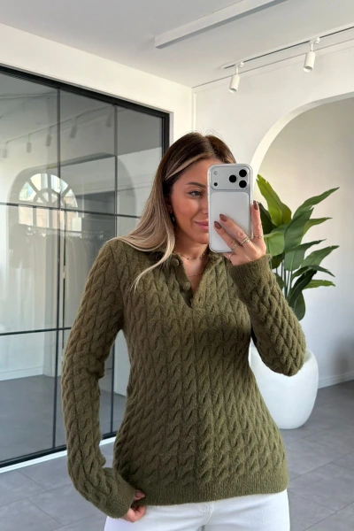 HAKİ ÖRGÜ DESEN POLO YAKA KAZAK