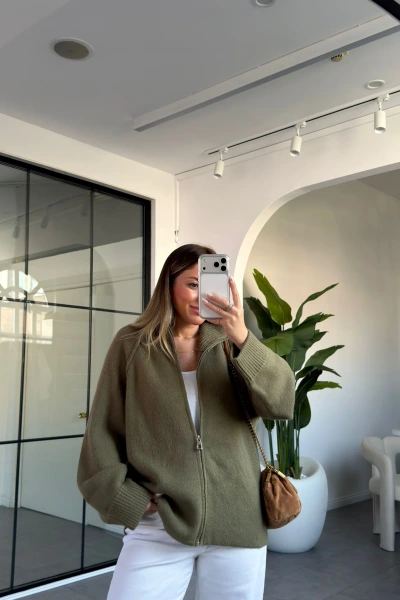 HAKİ YUMUŞACIK DOKULU HIRKA