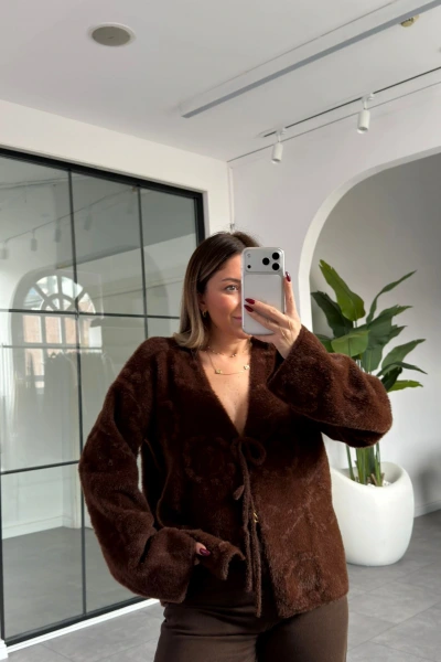 KAHVE BAĞLAMA DETAY YUMOŞ DOKULU HIRKA