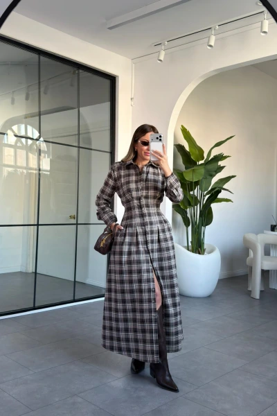 KAHVE BELDEN OTURTMALI EKOSE ELBİSE