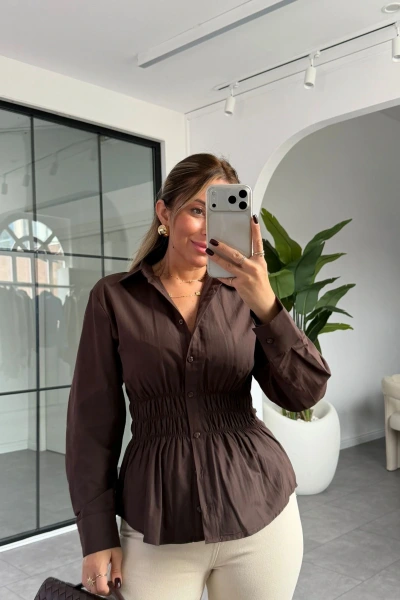 KAHVE BELİ LASTİKLİ GÖMLEK