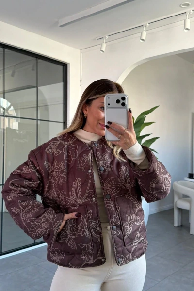 KAHVE ÇİÇEK DESEN KAPİTONE CEKET