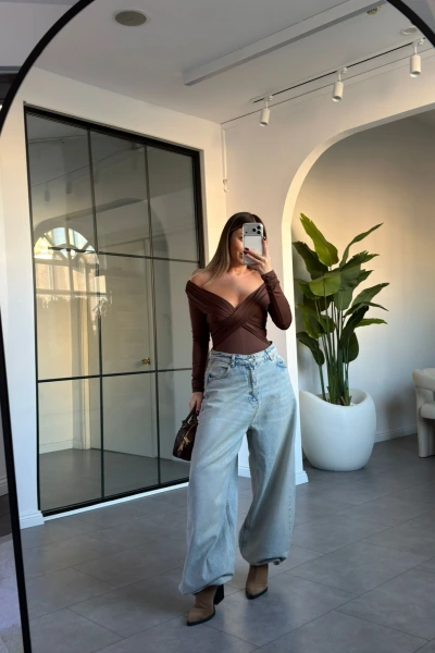 KAHVE DEKOLTE DETAY BODYSUİT