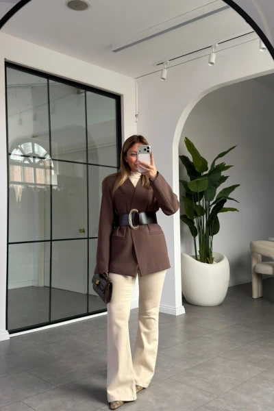 KAHVE KEMERLİ ATLAS CEKET