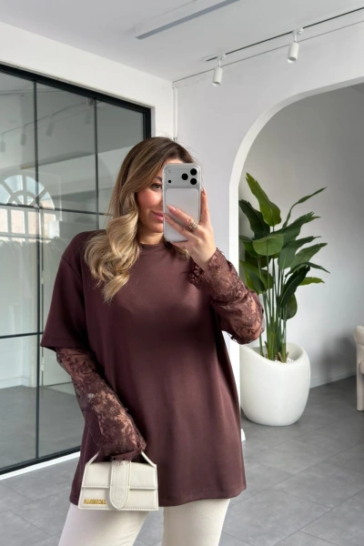 KAHVE KOLLARI DANTEL DETAYLI T-SHIRT 1049