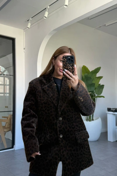 KAHVE LEOPAR DESEN KÜRK CEKET