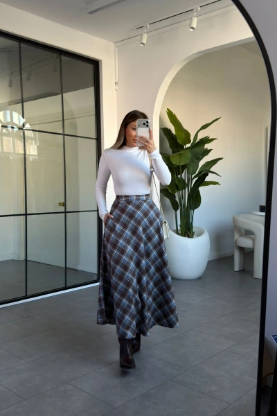 KAHVE MAVİ CEPLİ EKOSE DESEN ETEK