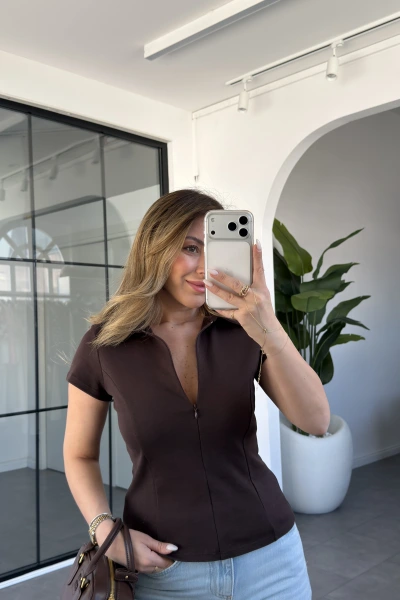 KAHVE POLO YAKA FERMUARLI BLUZ 3232