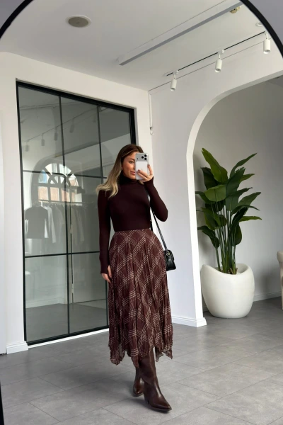 KAHVE ŞİFON EKOSE DESENLİ ASİMETRİK ETEK