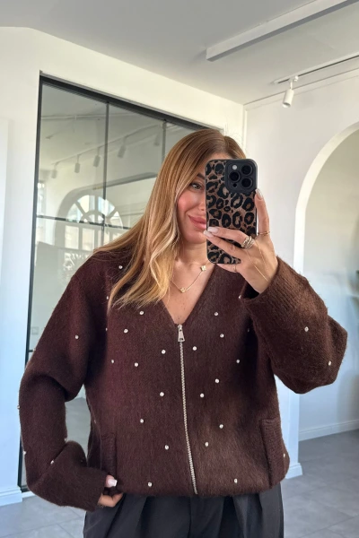 KAHVE TAŞ DETAYLI FERMUARLI HIRKA