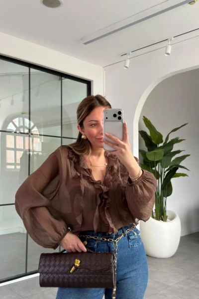 KAHVE V YAKA FIRFIRLI BLUZ