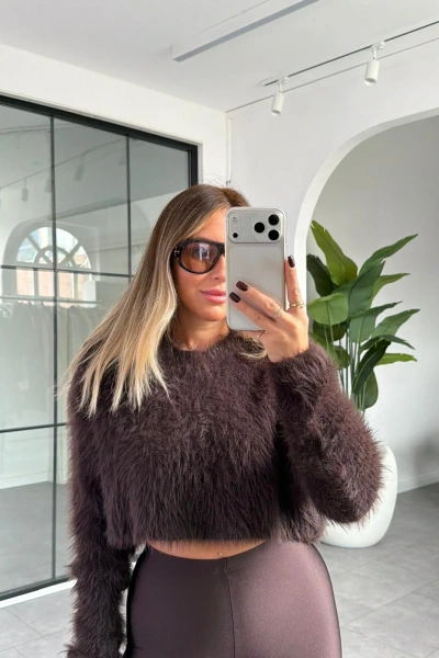 KAHVE YUMUŞACIK DOKULU CROP KAZAK