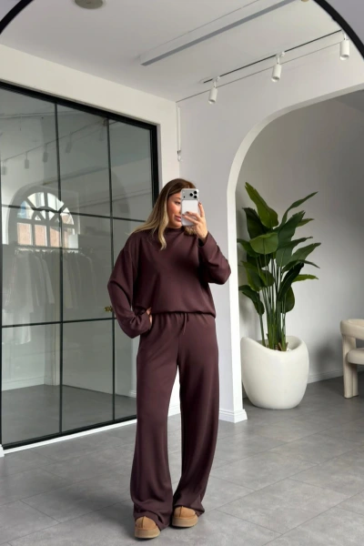 KAHVERENGİ BİSİKLET YAKA ALT ÜST TAKIM