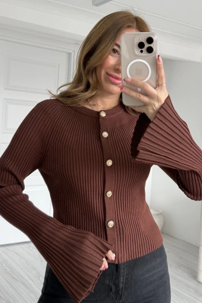 Kahverengi Düğmeli İspanyol Kol Triko Hırka