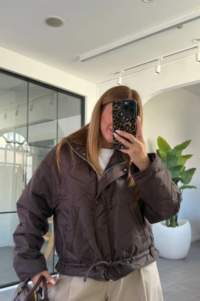 KAHVERENGİ KAPİTONE MONT