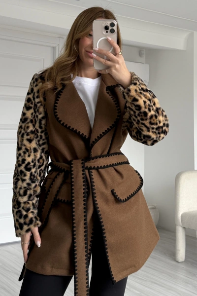 Kahverengi Kuşaklı Leopar Detay Kaşe Ceket