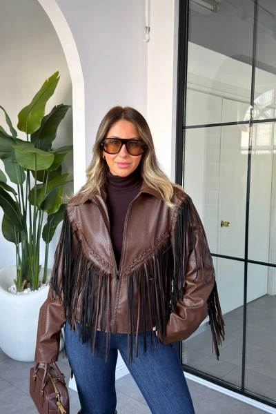 KAHVERENGİ SAÇAKLI TASARIM DERİ CEKET