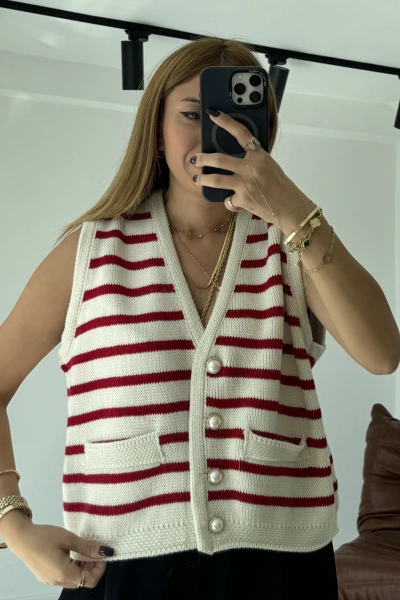 Kırmızı Çizgili İnci Düğmeli Süs Cep Yelek