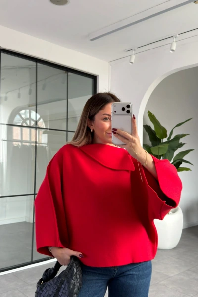 KIRMIZI ŞAL YAKA YARASA KOL TRİKO KAZAK