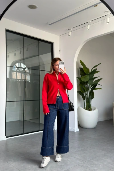 KIRMIZI YUMUŞACIK DOKULU ÇİFT FERMUARLI HIRKA