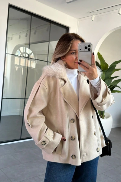 KREM KÜRK YAKA KISA KAŞE KABAN