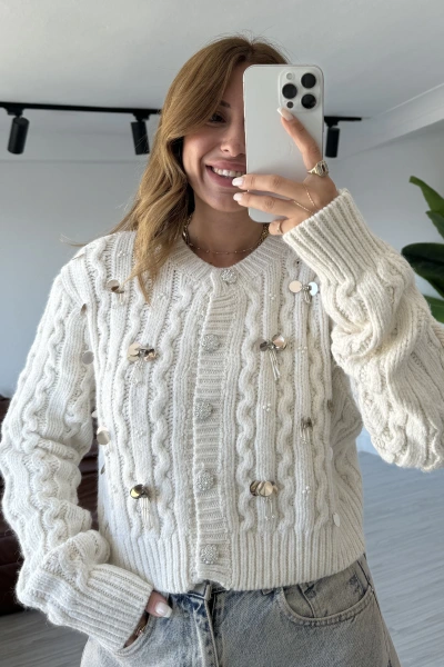 Krem Parlak Taşlı Örgü Hırka