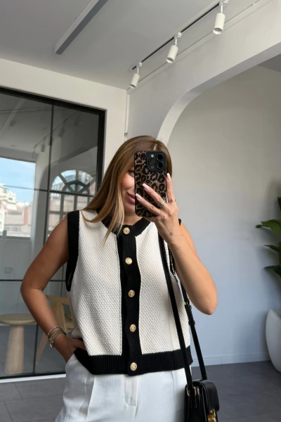 KREM SİYAH TRİKO YELEK