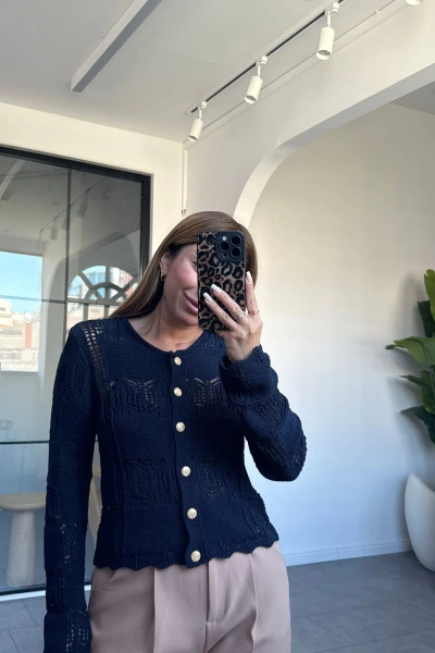 LACİVERT AJURLU GOLD DÜĞMELİ TRİKO