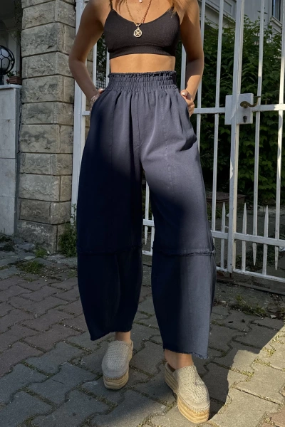 Lacivert Beli Lastikli Dizi Parça Detaylı Gabardin Pantolon