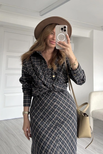 Lacivert Düğmeli Ekose Desenli Gömlek