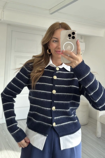 Lacivert İnce Çizgili Gömlek Detaylı Hırka