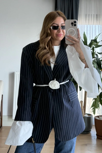 Lacivert Kolları Volanlı Çizgili Tasarım Ceket