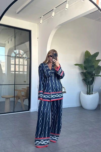 LACİVERT KRUVAZE ZİNCİR DESEN SATEN PANTOLON TAKIM