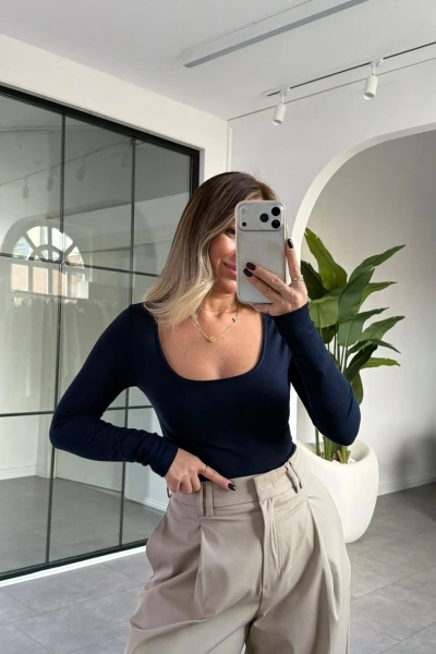 LACİVERT OYSH MARKA U YAKA BLUZ