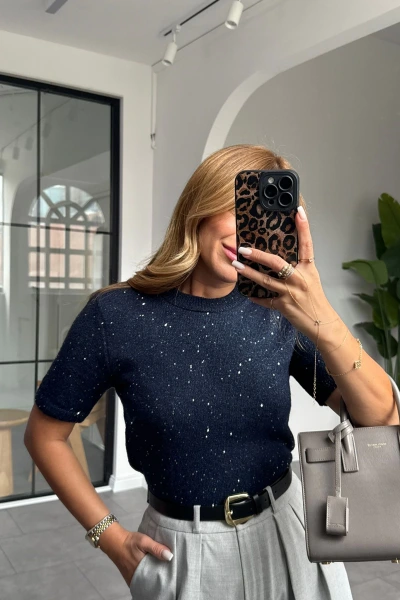 LACİVERT PUL DETAYLI KISA KOL TRİKO