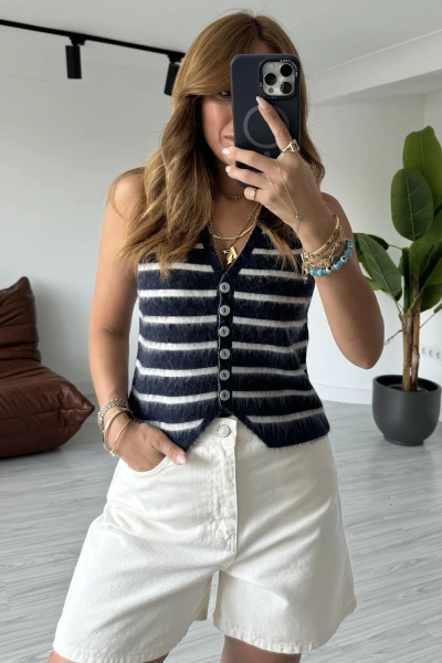 Lacivert Sedef Düğmeli Yelek