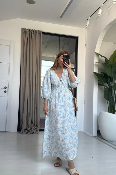 MAVİ ÇİÇEKLİ MÜSLİN BELİ LASTİKLİ ELBİSE