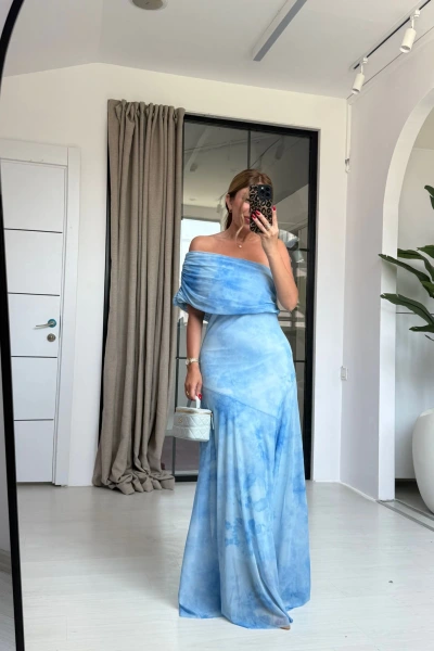 MAVİ TEK OMUZ UZUN ELBİSE