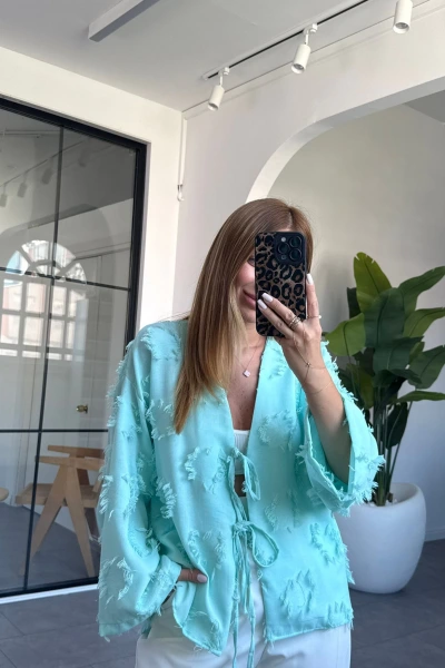 Turkuaz Püsküllü Bağlamalı Gömlek