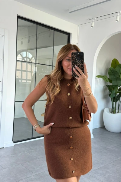 MOCHA GOLD DÜĞME DETAYLI TRİKO ETEK BLUZ TAKIM