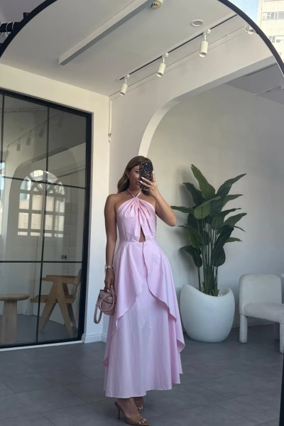 PEMBE BOYUNDAN BAĞLAMALI PENCERE DETAYLI POPLİN ELBİSE