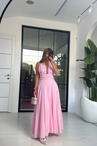 PEMBE DEKOLTE DETAY ASKILI ELBİSE