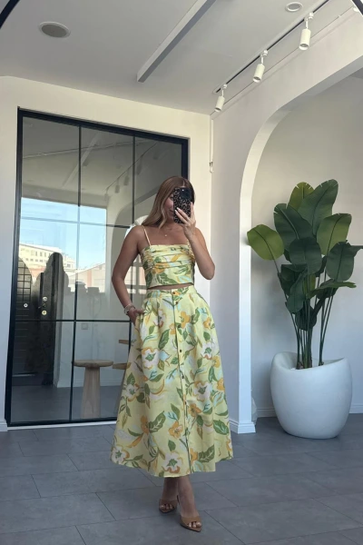 SARI ÇİÇEKLİ CROP ETEK TAKIM