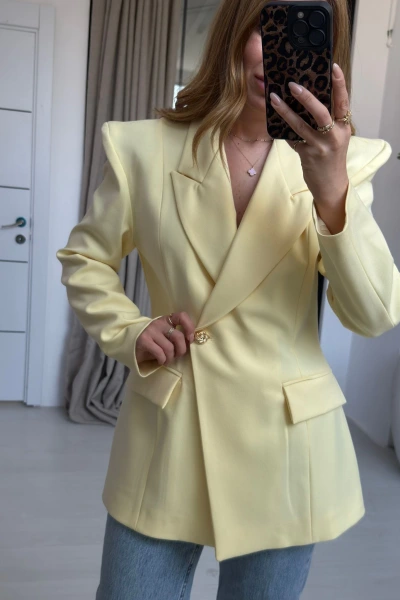 SARI GOLD DÜĞMELİ VATKALI CEKET