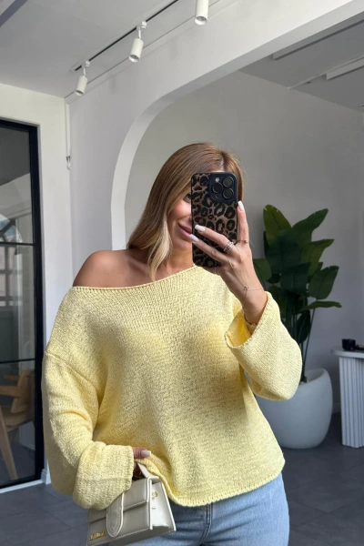 SARI KAYIK YAKA TRİKO