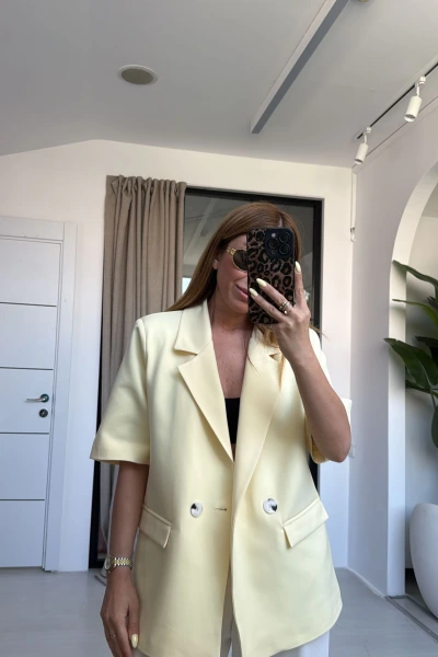 SARI KISA KOLLU BLAZER CEKET