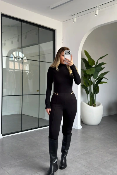 SİYAH BELİ GOLD DÜĞME DETAYLI ÇELİK TAYT