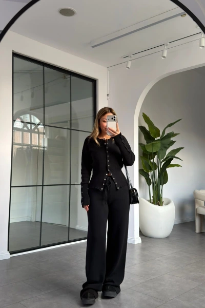 SİYAH ÇITÇIT DETAYLI TRİKO TAKIM