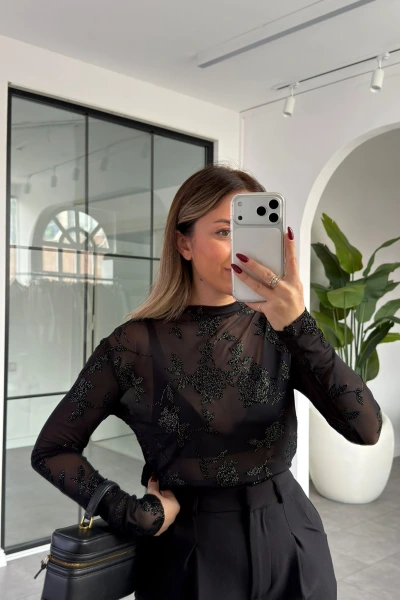 SİYAH FLOK BASKI BLUZ