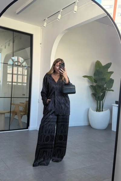 SİYAH GEOMETRİK DESEN SATEN PANTOLON TAKIM